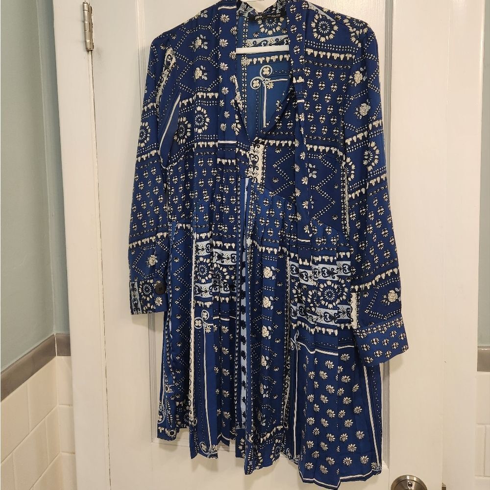 Zara Small Dress Blue and White Patterned Dress - Picture 3 of 11